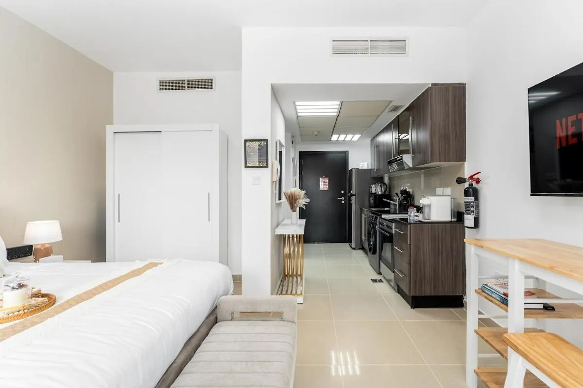 Calm And Elegant Apartment Near Yas Island Abu Zabi 0*,  Zjednoczone Emiraty Arabskie