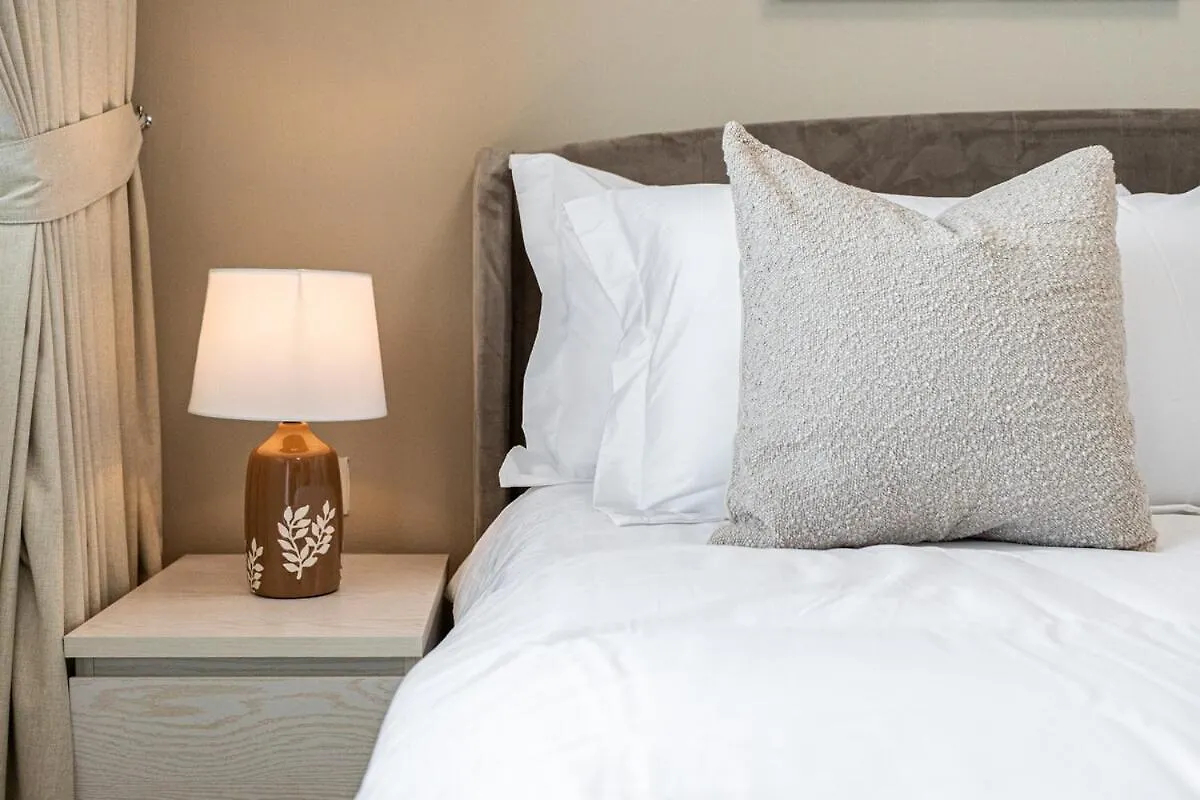 Calm And Elegant Apartment Near Yas Island Абу-Даби