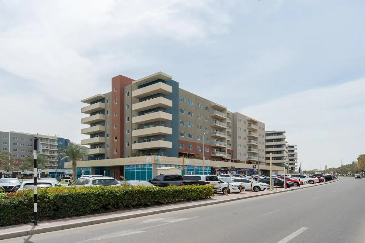 Calm And Elegant Apartment Near Yas Island Абу-Даби