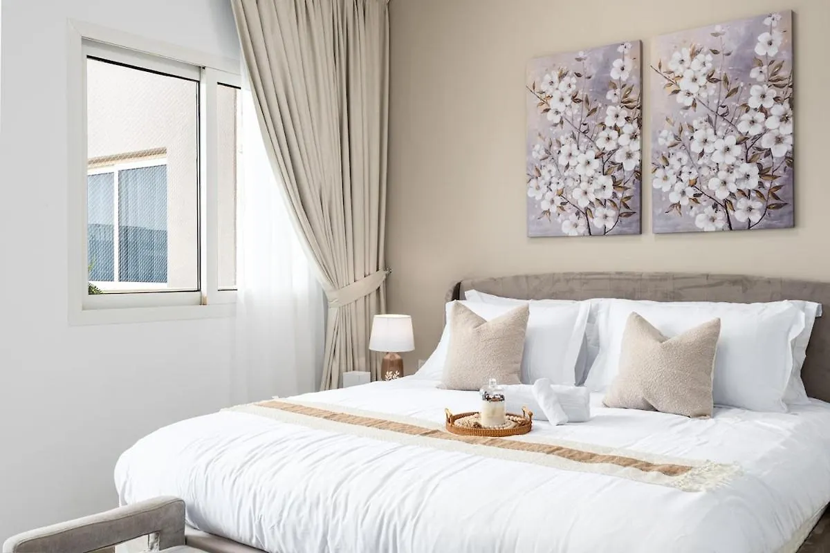 Calm And Elegant Apartment Near Yas Island أبو ظبي